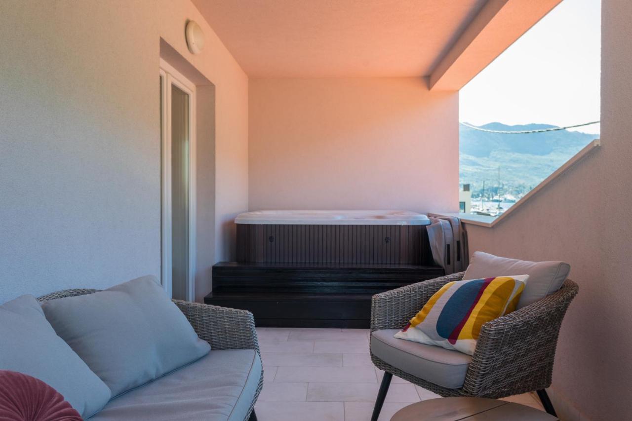 Bogo-Galijun Hotel Mokosica Bagian luar foto